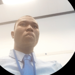 Chef de la division des inscriptions et examens